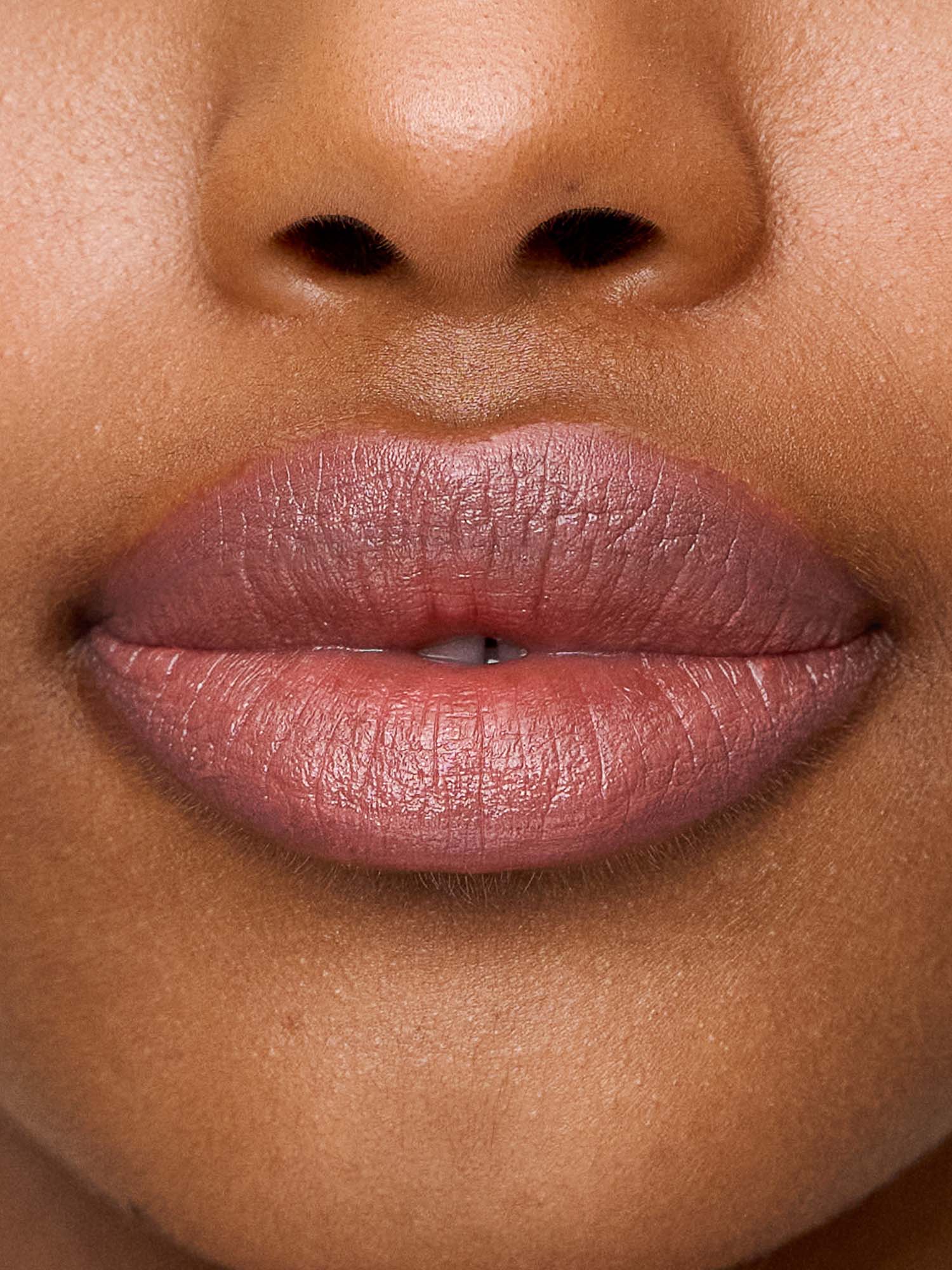 sweed-le-lipstick-rouge-l-vres-cr-meux-ultra-doux-effet-plump-et-brillance-vegan image 6