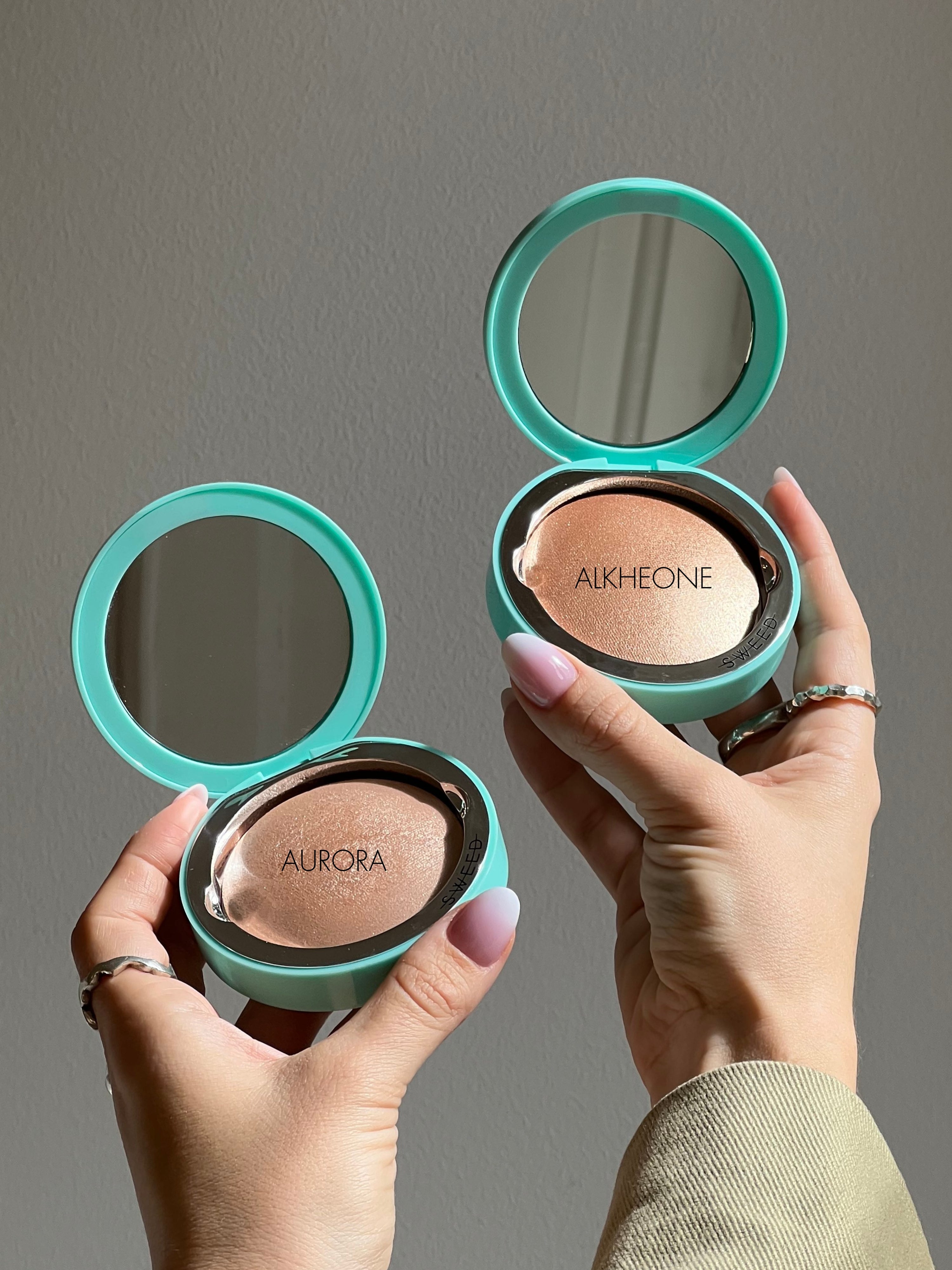 sweed-radiant-glow-set-coffret-enlumineur-highlighter-pinceau-highlighter-brush- image 5