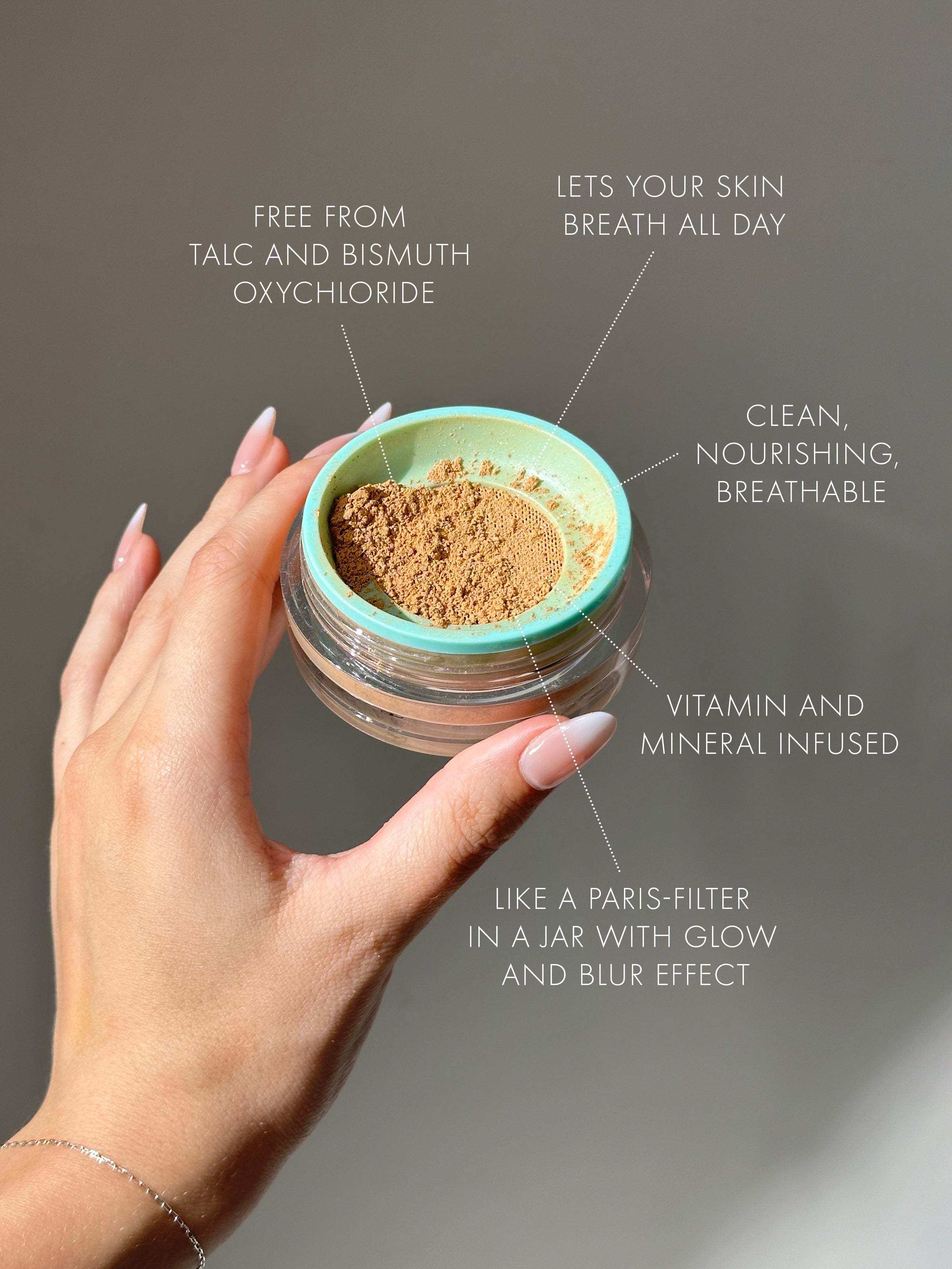 sweed-the-paris-filter-kit-coffret-miracle-powder-sans-talc-et-powder-brush-effe image 6