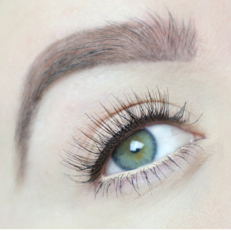 sweed-chiara-faux-cils-demi-bande-marron-bande-30-plus-courte-effet-naturel image 5